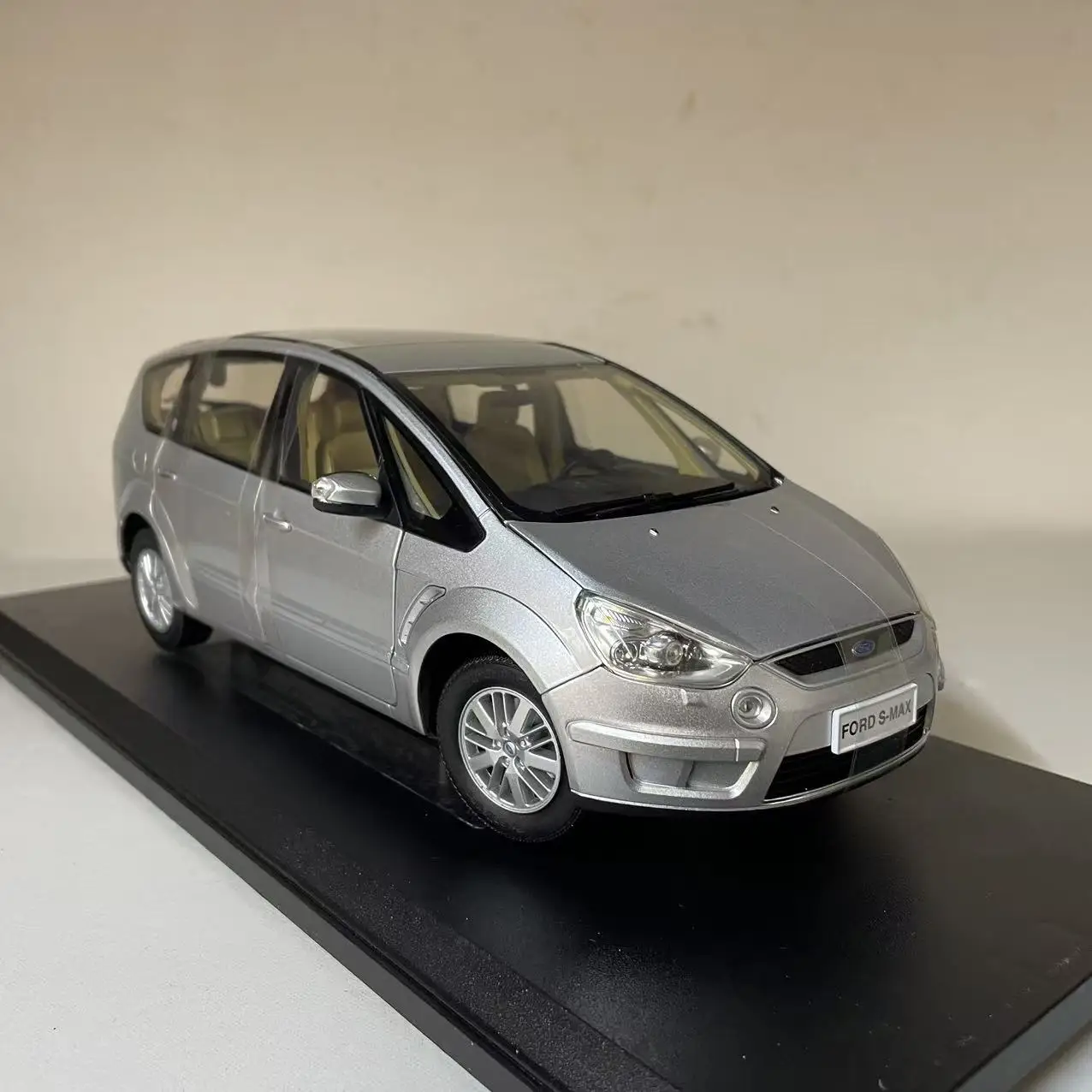 模型製作用品 o.sMAX 1:18 Scale Ford S-MAX Alloy Commercial Vehicle Model Simulated