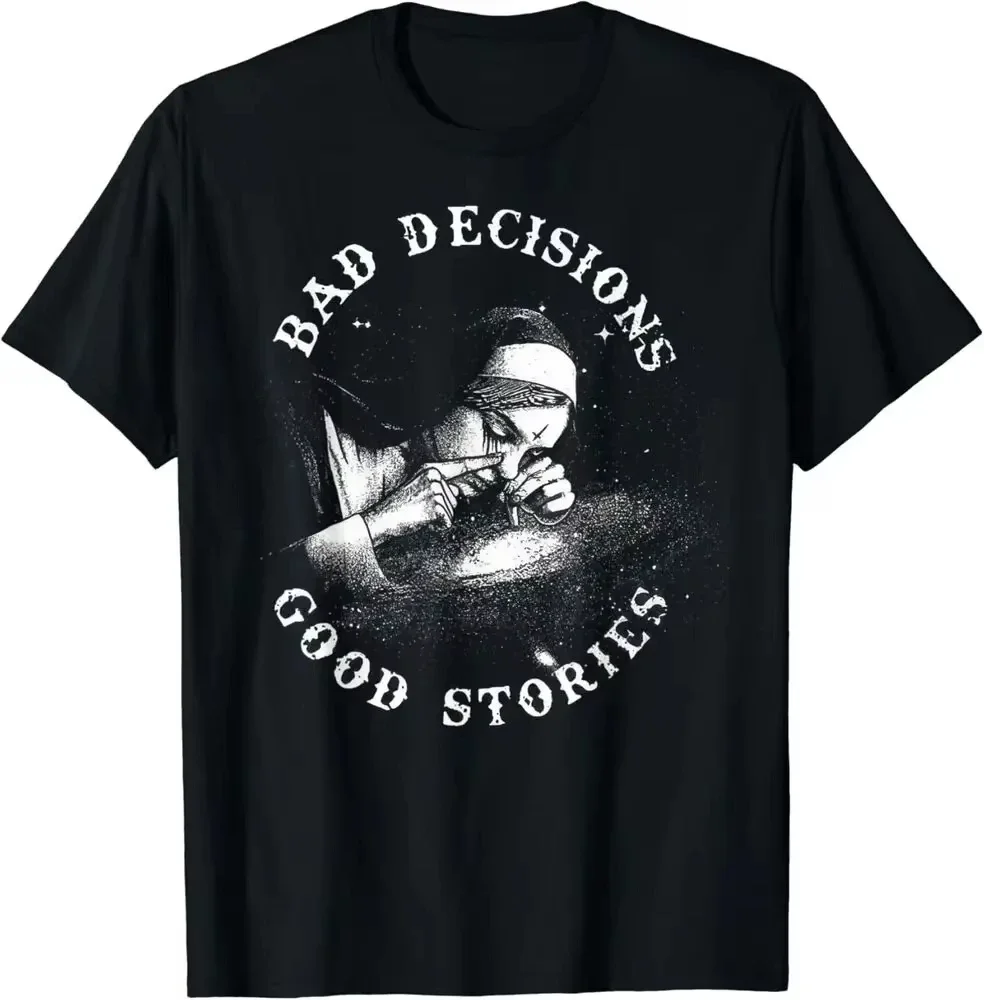 Una decisión pobre, una historia fascinante; una monja fumando; camiseta vintage de estilo gótico; prenda de manga corta de algodón de alta calidad.