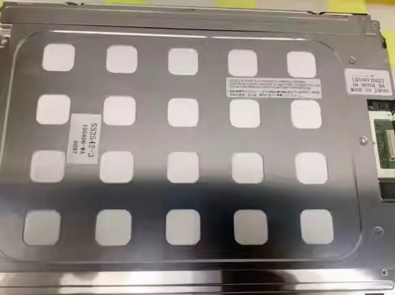 Schermo LCD LQ104V1DG21