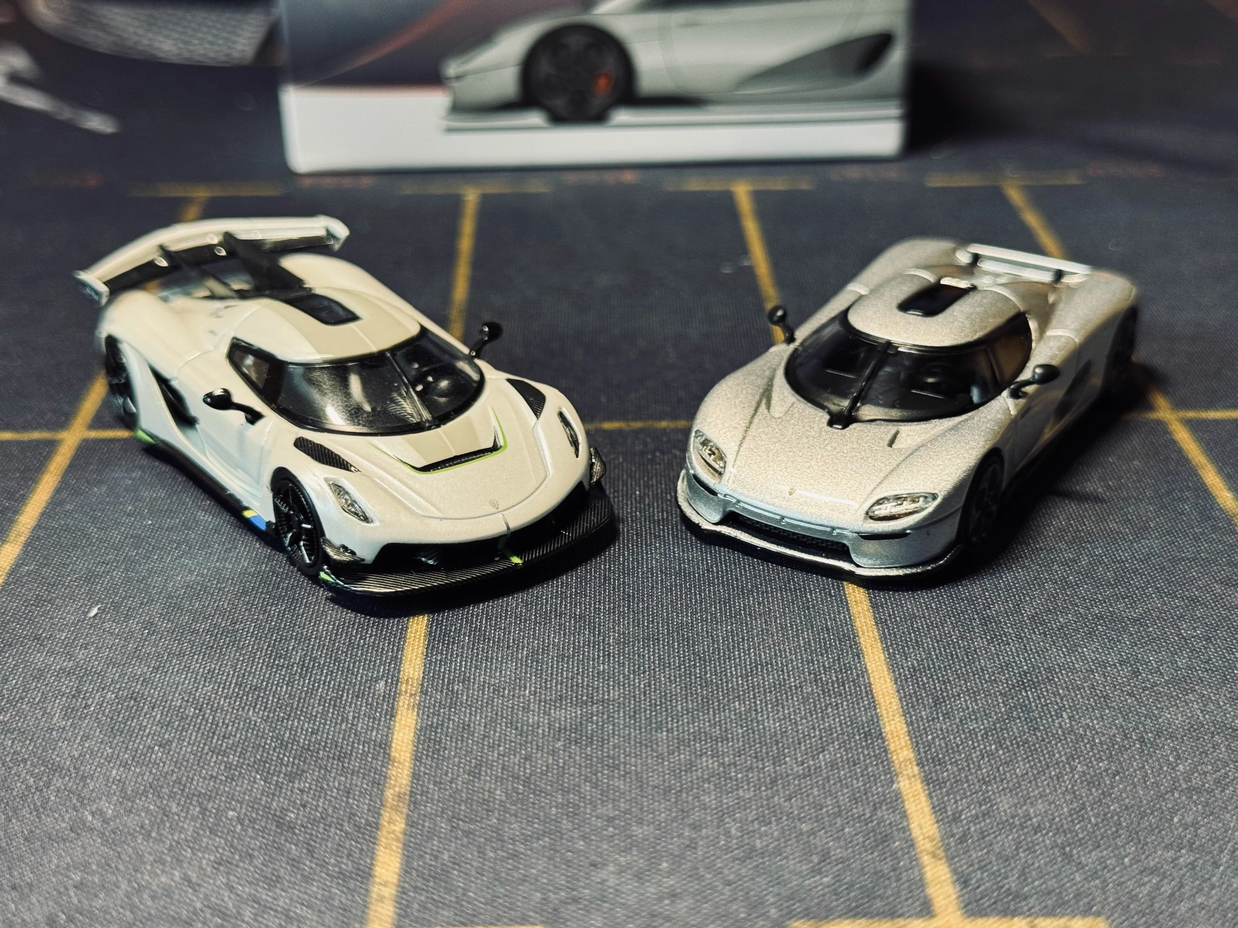 Tarmac Works  car model 1/64 Koenigsegg CC850 car mdoel simulation display alloy room ornament cars model boy birthday  gift