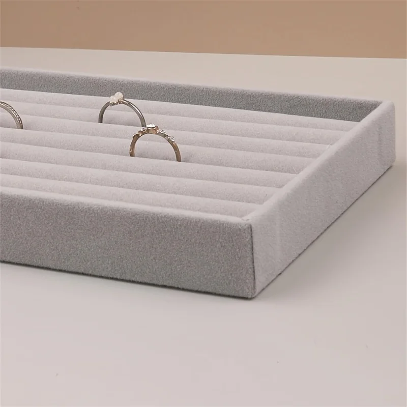 1 solid color ring jewelry storage box display box, can store rings, pendants, necklaces