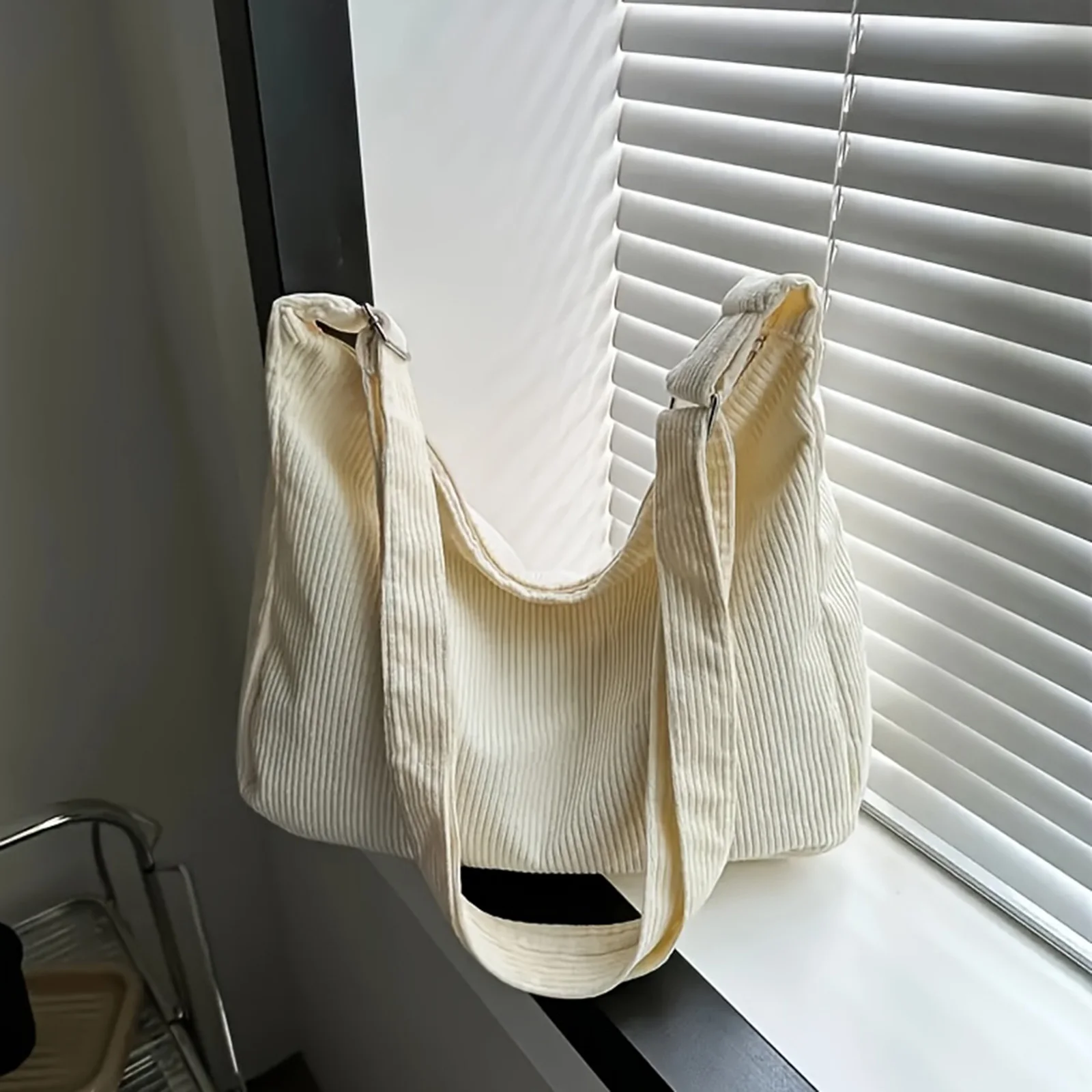 

Женская вельветовая сумка через плечо с регулируемым ремешком, большая вместительная сумка через плечо для повседневного пляжного отдыха и ежедневного использования