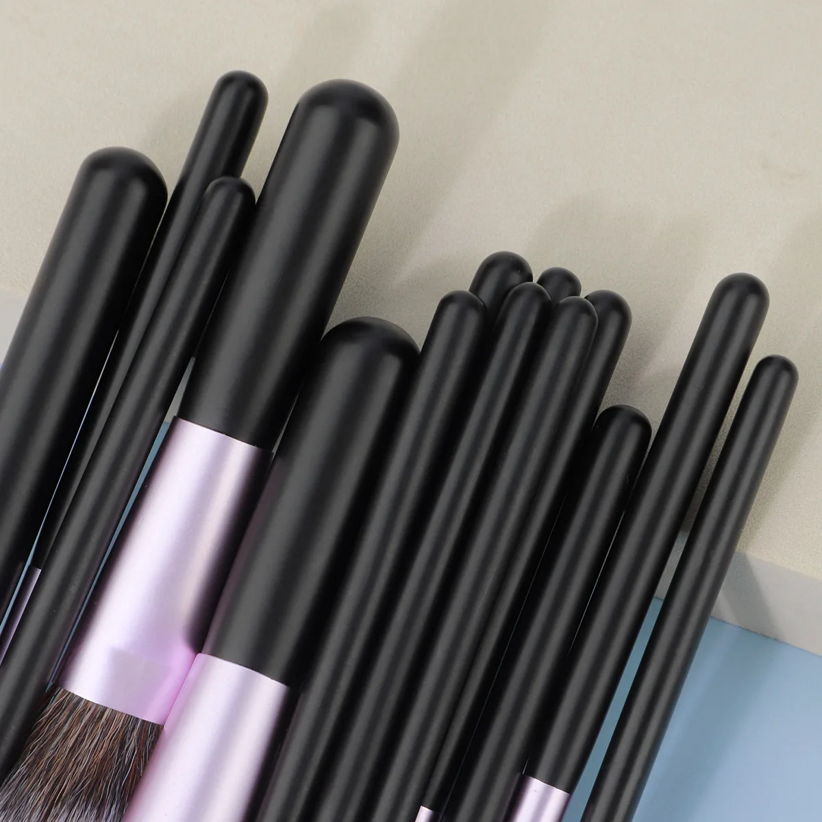 14pcs Travel-Friendly Makeup Brush Set with Soft Bristles - Foundation, Eyeshadow & Multi-Purpose Brushes for Professional