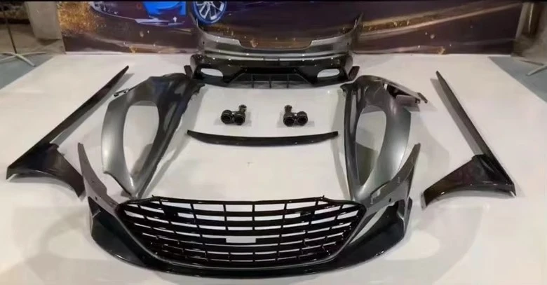 Aston Martin DB9 Bo…