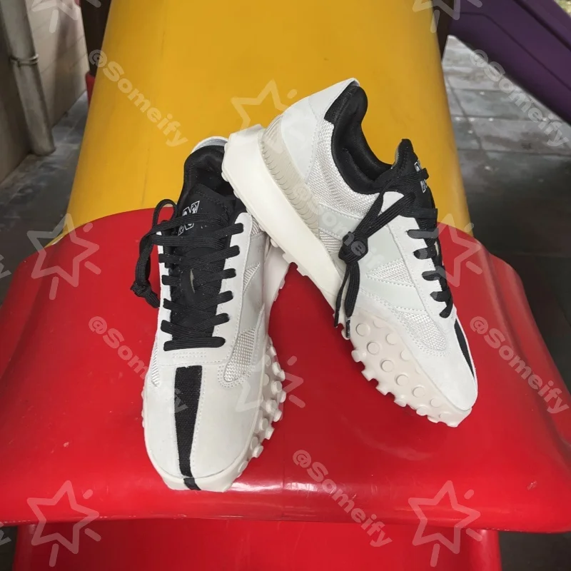

The new X-C-7-2 running shoes for men and women in 2025 feature a complementary and color-blocking minimalist design
