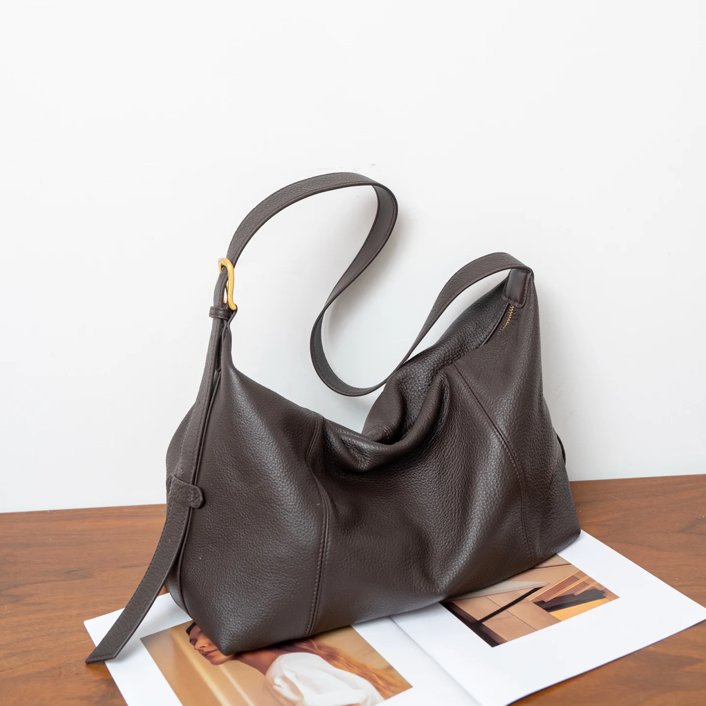 Women's Genuine Grade Cow Leather Shoulder Crossbody Purse Bag High Quality Large Capacity Soft Cowhide Underarm Bag Female Tote