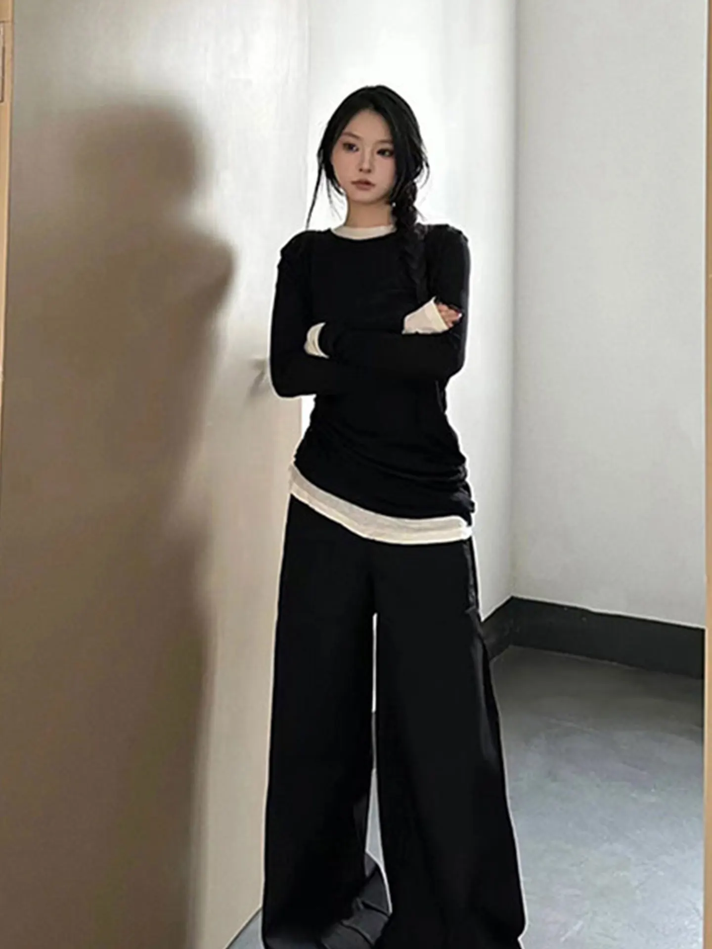 plus Size Women's Black Base Shirt Mid-Length Inner Wear T-Shirt Cover Butt Fashionable Autumn New Style Commute Style High W...