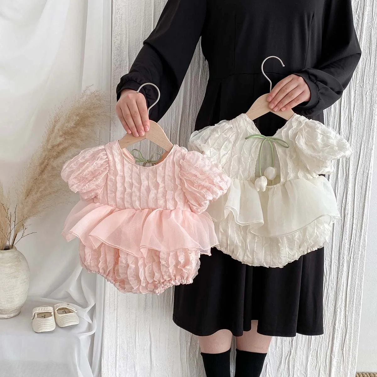Korean-style summer baby girl sweet tulip backless short-sleeved jumpsuit, summer baby girl fashion cute short-sleeved jumpsuit,