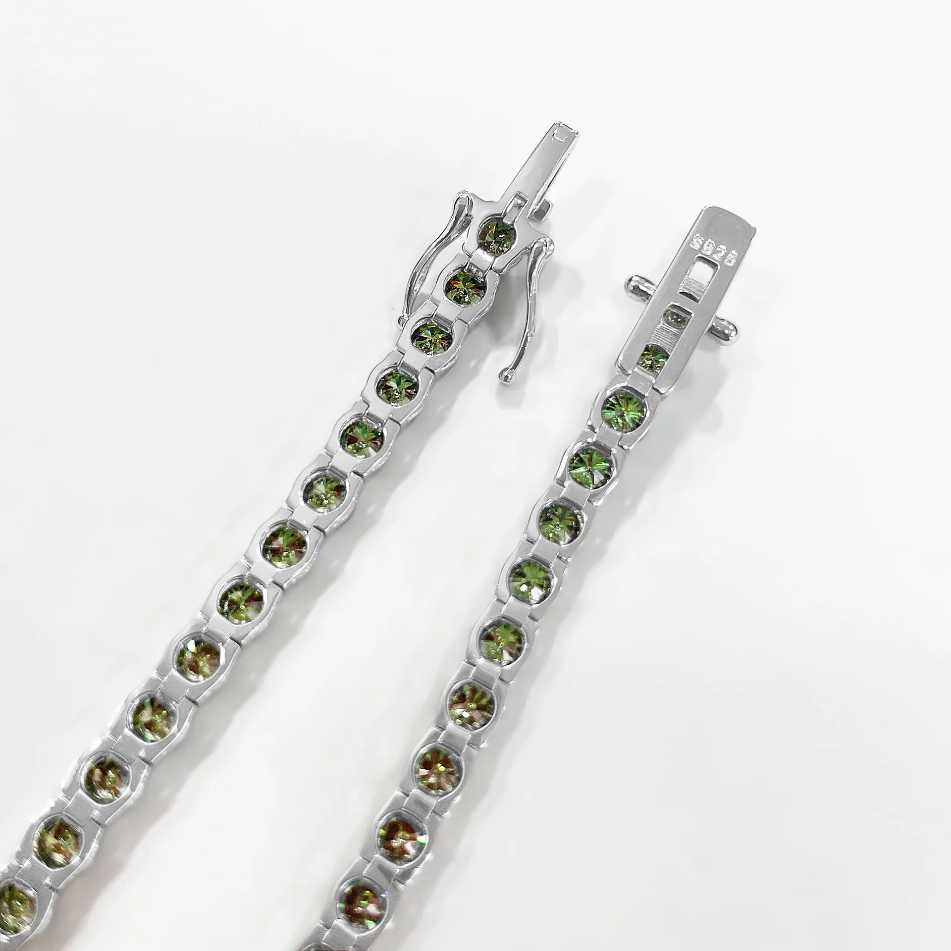 Luxury Jewelry VVS Moissanite Sterling Silver 925 Fashion Moissanite Tennis Emerald Color Chain Bracelet For Women 3