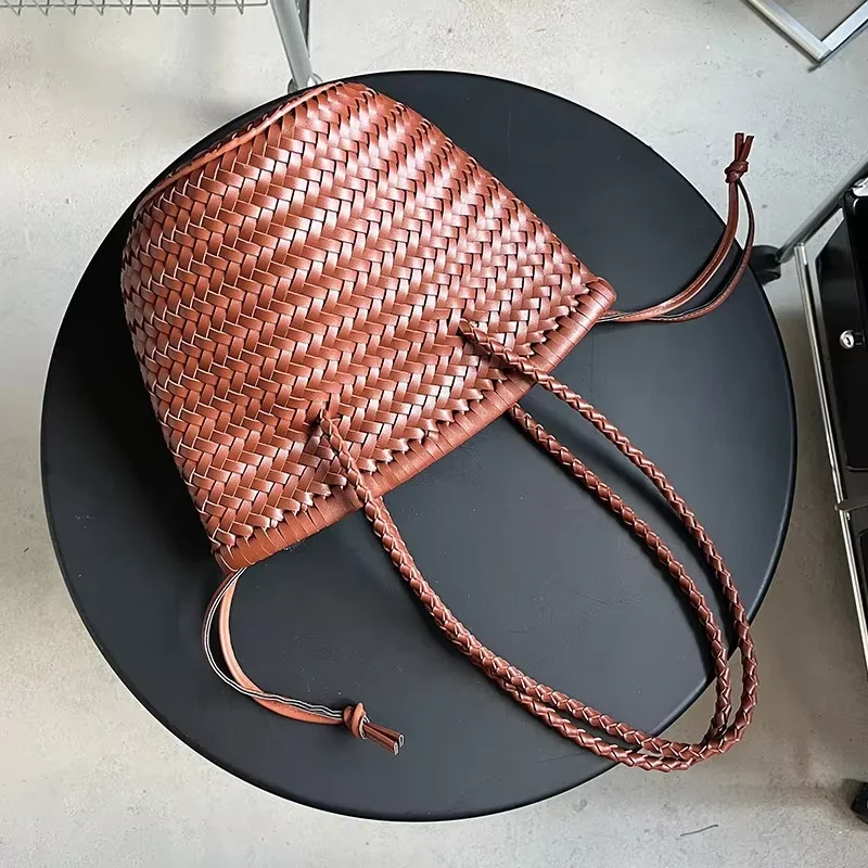 

2024 Brown Woven Shoulder Bag for Women, Retro Handwoven Drawstring Shoulder Shopper Purse, Beach Handbag, PU Leather Vegetable