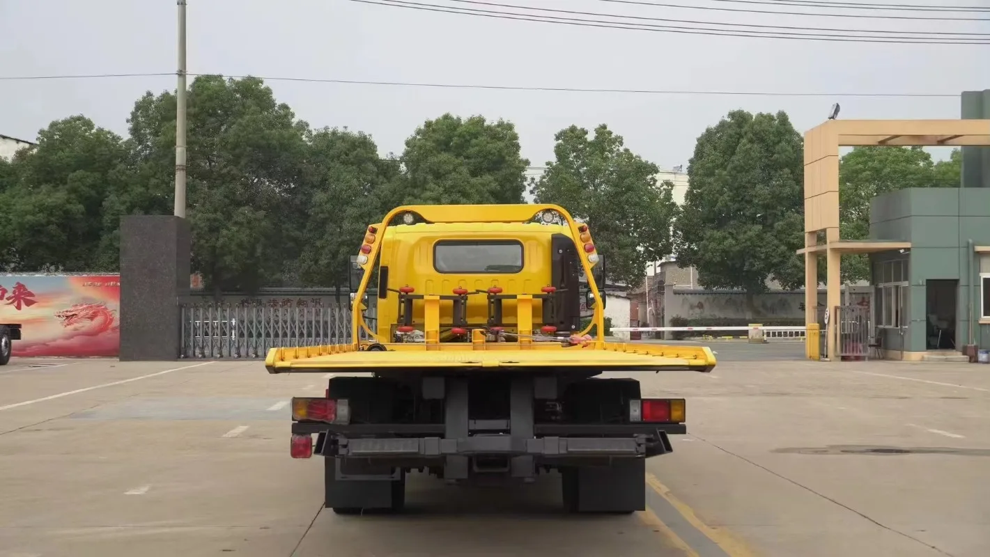 A Rescue Car Trailer with 3001kg Payload 2.4x6.5m Size Capable of Towing Two Trucks