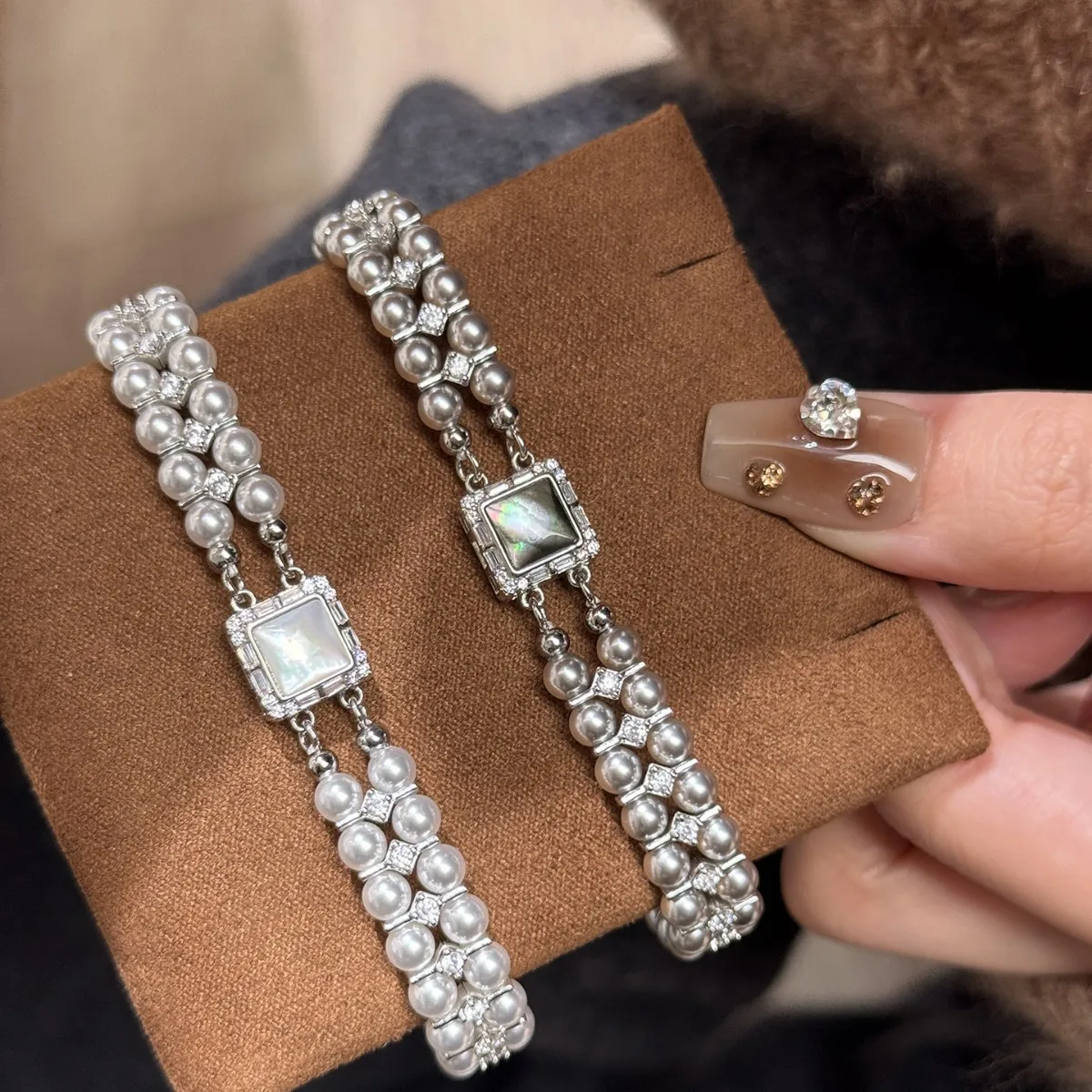 Pearl Double-Layer Stacked Pearl Buttons Bracelet Elegant Luxurious Women's gorgeous Bracelet