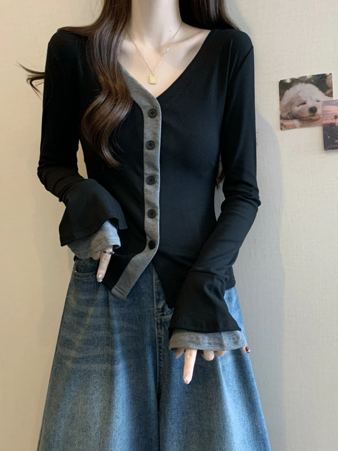 

Женская укороченная футболка с V-образным вырезом и длинным рукавом для похудения, базовая модель, весна 2026, большие размеры, европейский стиль, дышащая, комфортная