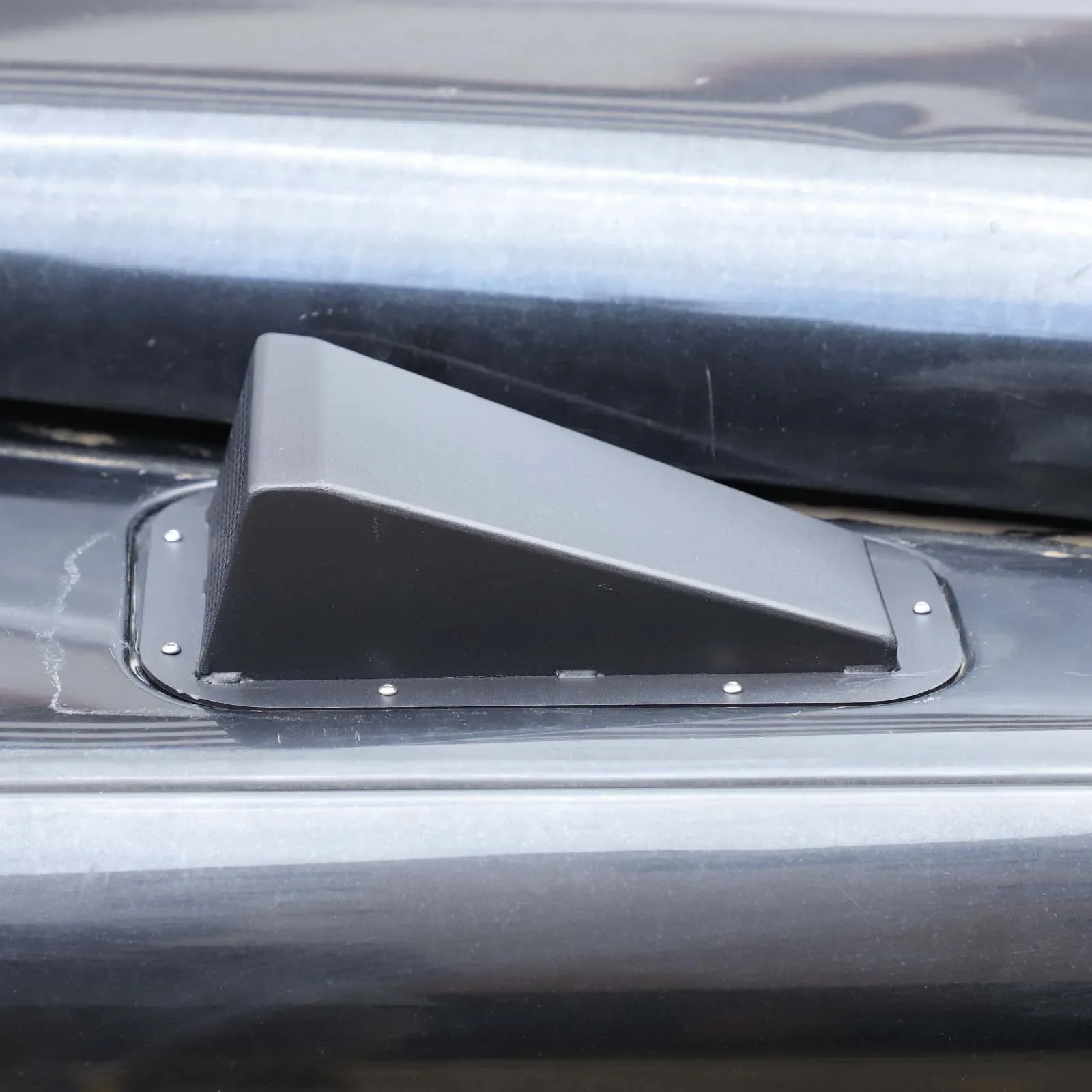 

Car Accessories Black Car Front Engine Hood Bonnet Vents Protective Net Cover Trim For Land Rover Defender 90 110 130 2004-2019