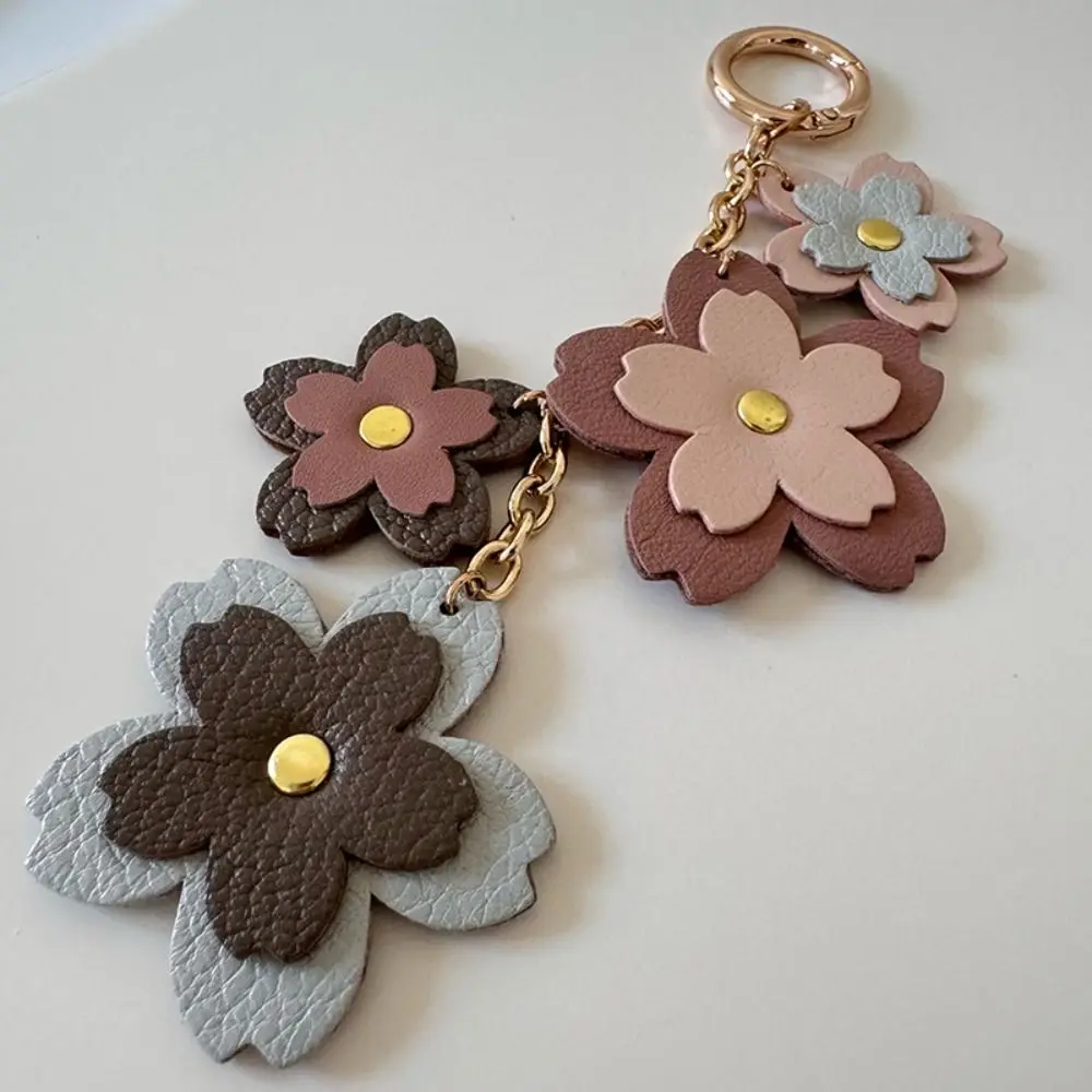 PU Leather Five Petal Flower Keychain Pendant Enameled Flowers Cute Flower Ornaments Decoration Accessories Car Keychain Women