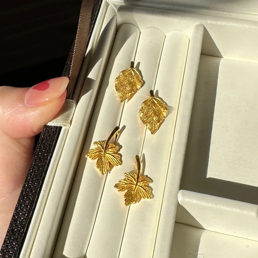 Sparkling luxury maple leaf earrings for women fashion antique gold craftsm new in foliage earings stud banquet jewelry