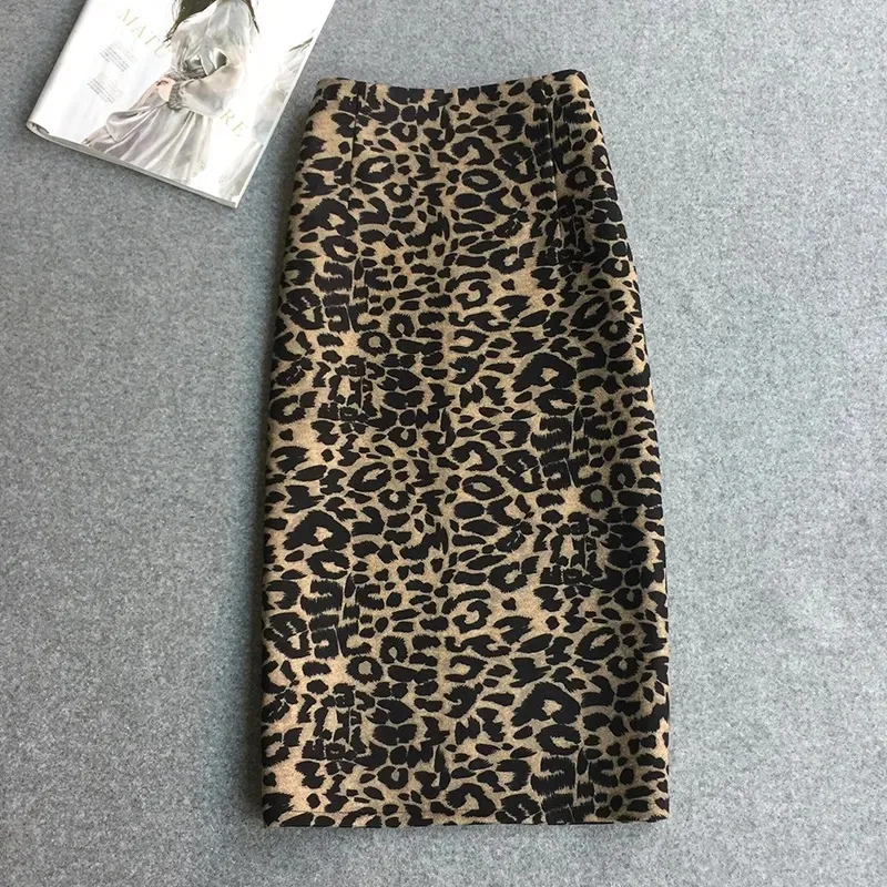 Back Slit Leopard Print for Women Spring Autumn New High-waisted A-line Skirt Mid-length Slim Hip-hugging