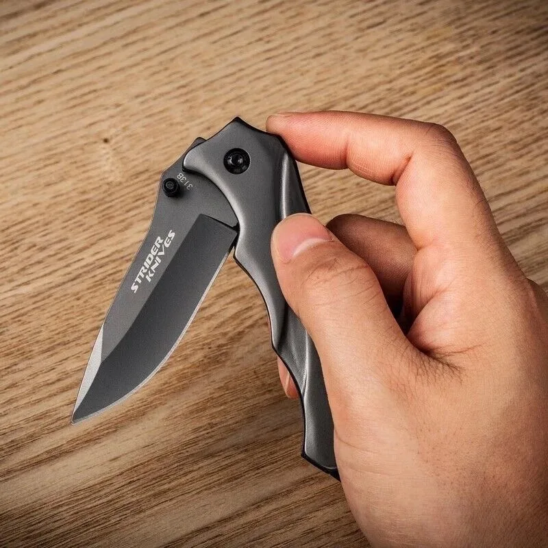 Outdoor multifunctional small folding knife