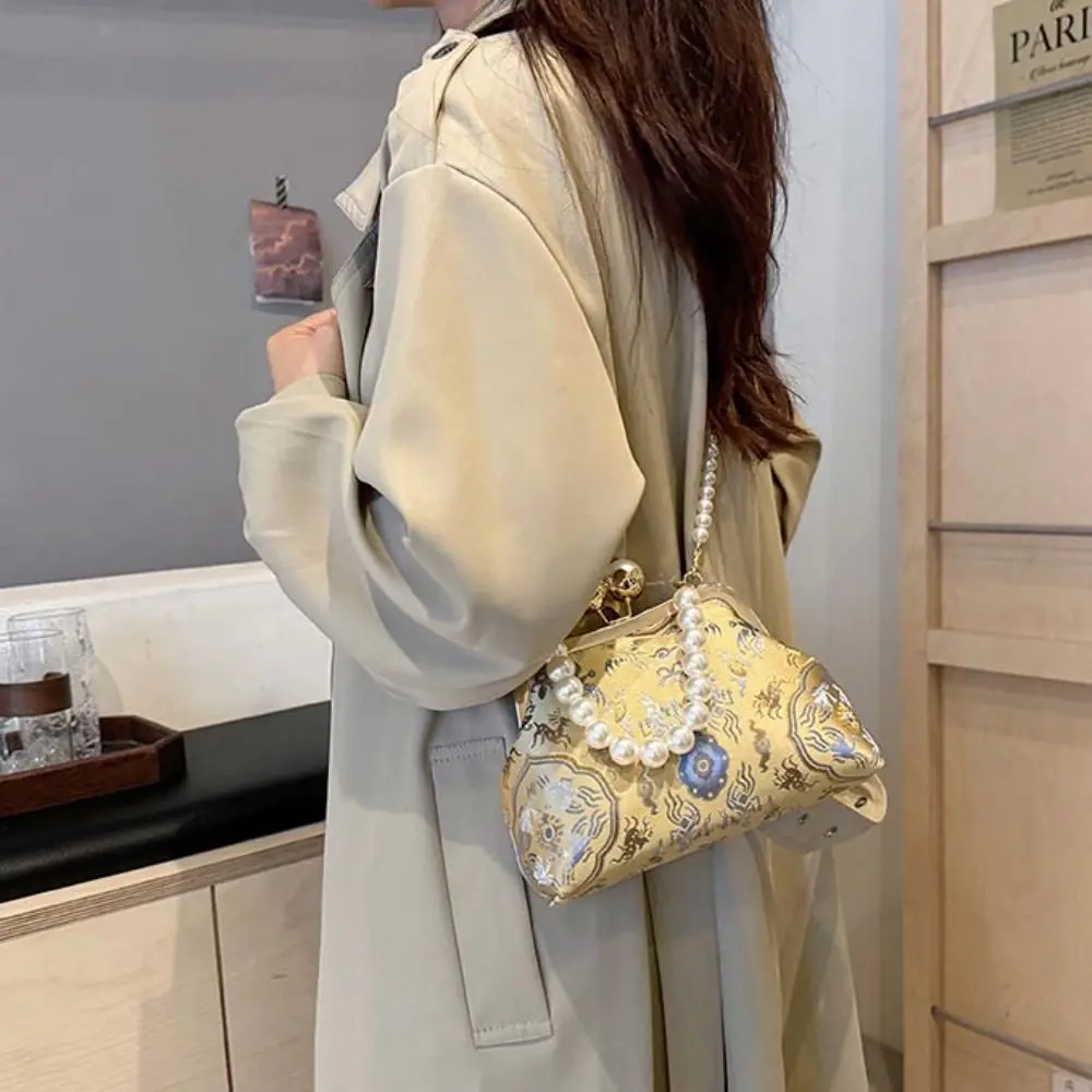 Pearl Chinese Style Handbag Shoulder Cheongsam Accessories Hanfu Clutch Bag Elegant Kiss Lock Embroidery Banquet Bag Banquet