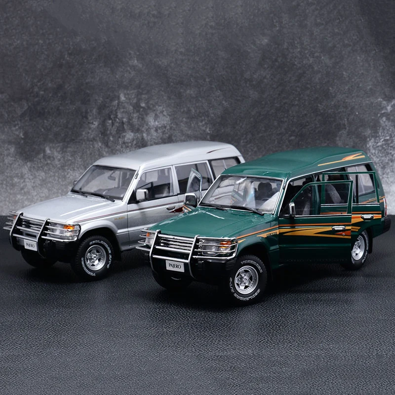 

TiT Diecast Alloy 1:18 Scale Pajero Off-road Vehicle SUV Car Model Adult Nostalgia Classics Collection Toy Souvenir Gift Display