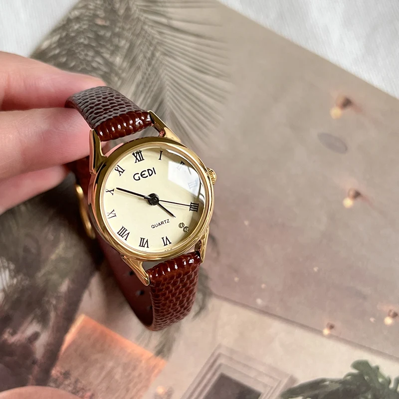

Elegant Women'S Watch, Leather Strap, Luxurious Retro Style, Round Dial, Sophisticated And Refined, A Perfect Gift For Women.
