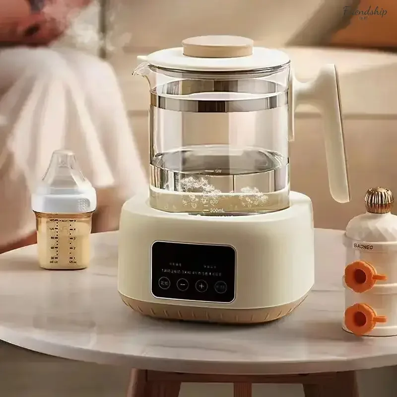 Neuer Wasserkocher – Baby-Thermostat. Gesundheitswasserkocher zu Hause. Multifunktionales All-in-One. Klein, intelligent und isolierend.