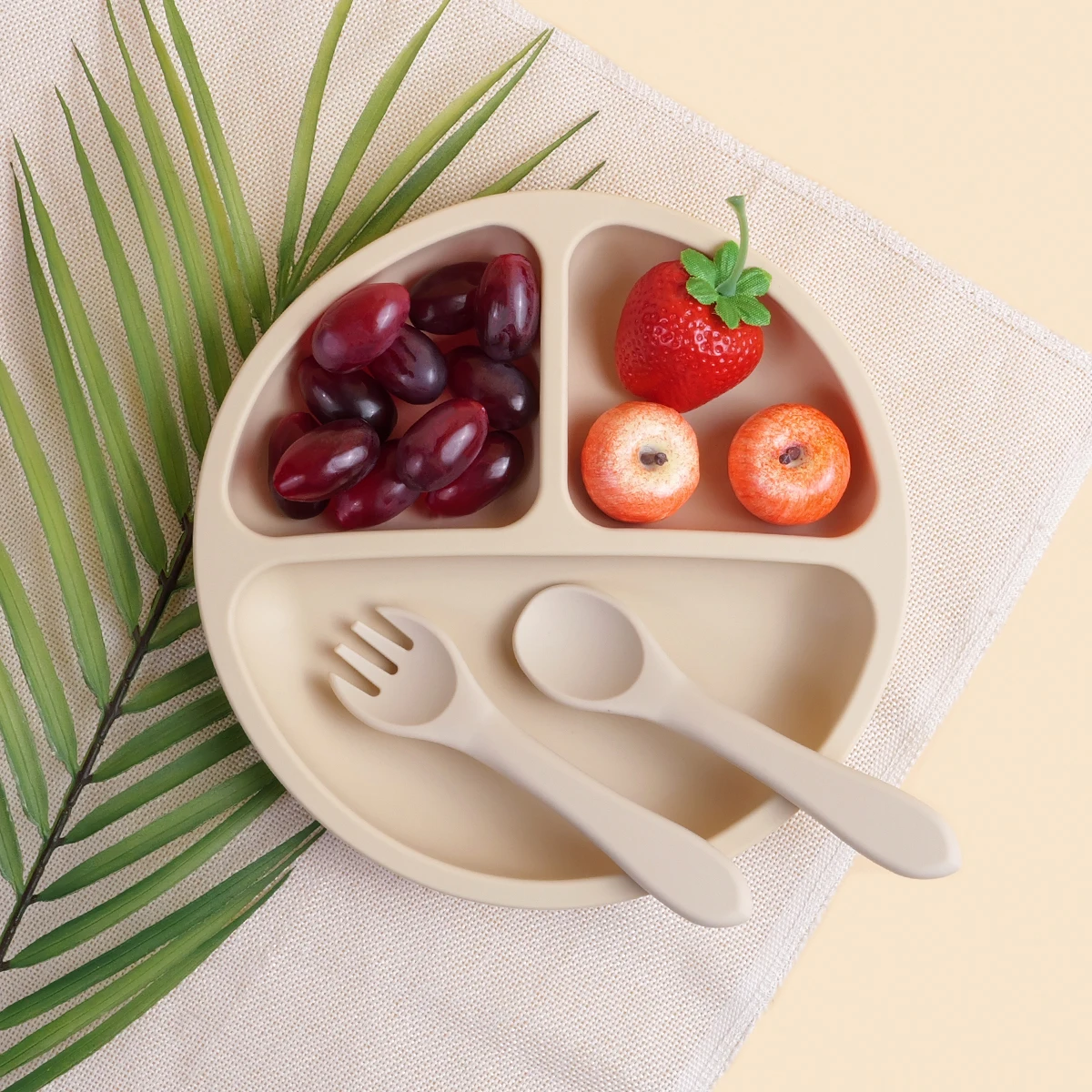3 pçs bebê placa de jantar de silicone com sucção segura dos desenhos animados crianças pratos alimentação da criança treinamento utensílios de mesa crianças colher garfo