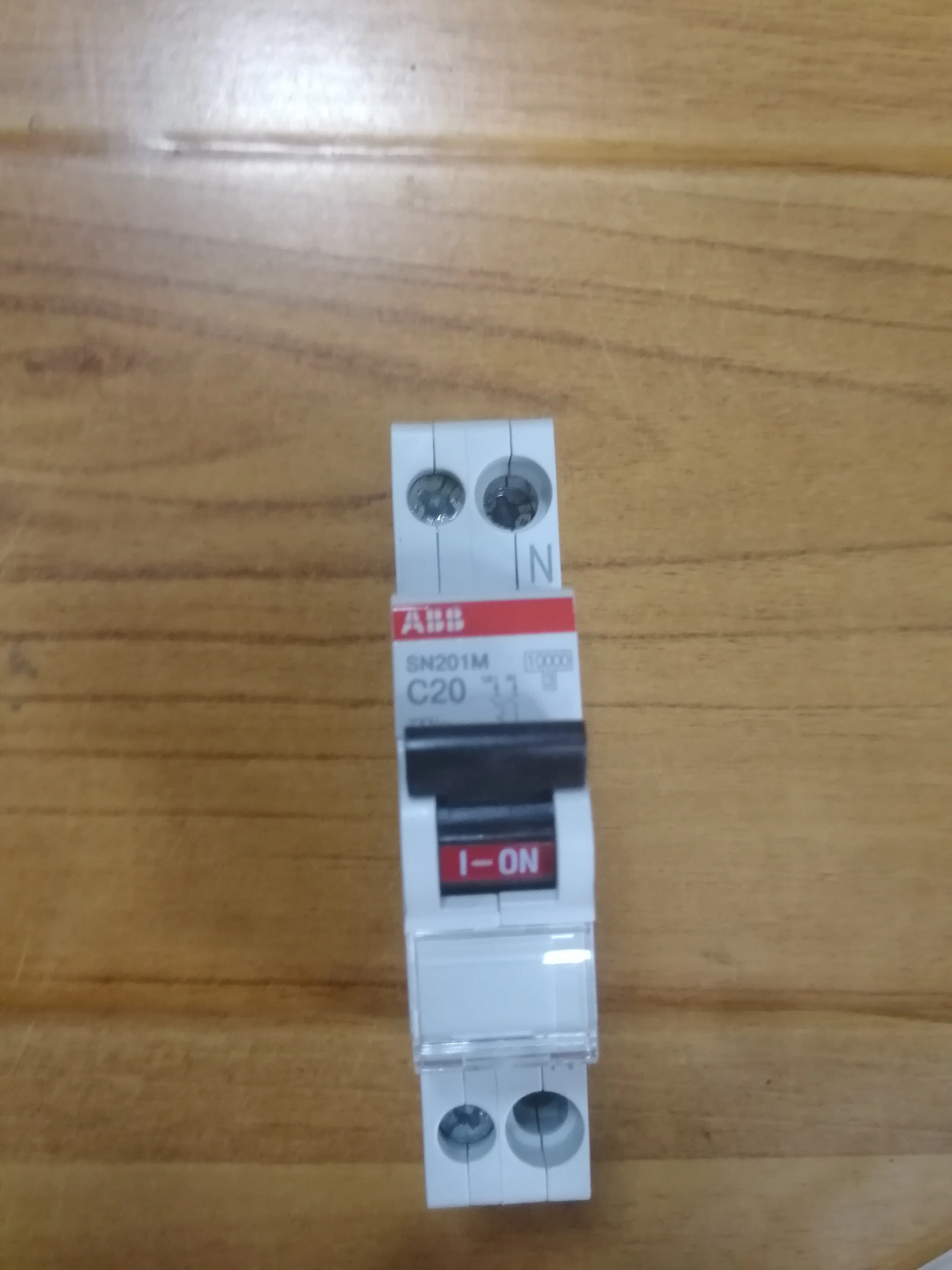 

ABB miniature circuit breaker MCB SN201 M-C10 Product ID:2CSS275101R0104