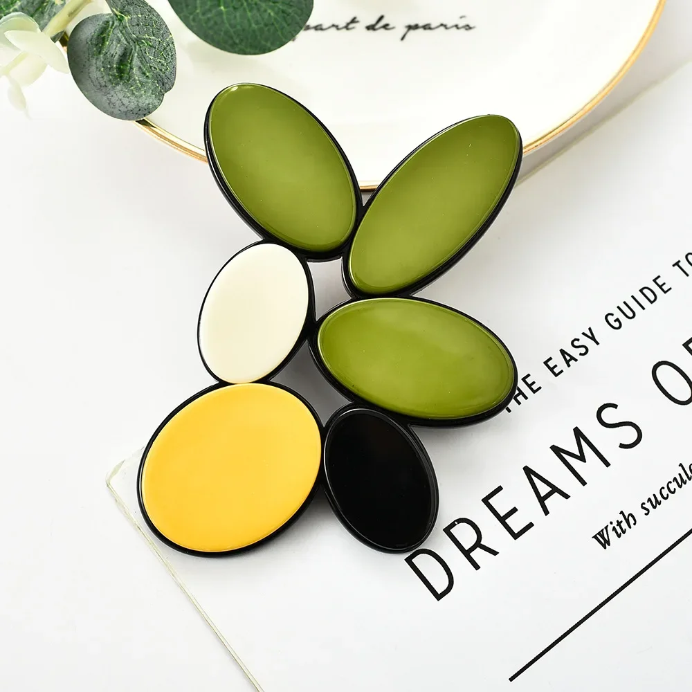 Blucome Newest Acrylic Colorful Flower Brooch for Women Girls Shirt Hat Bag Hijab Pins Wedding Party Corsage Holiday Gifts