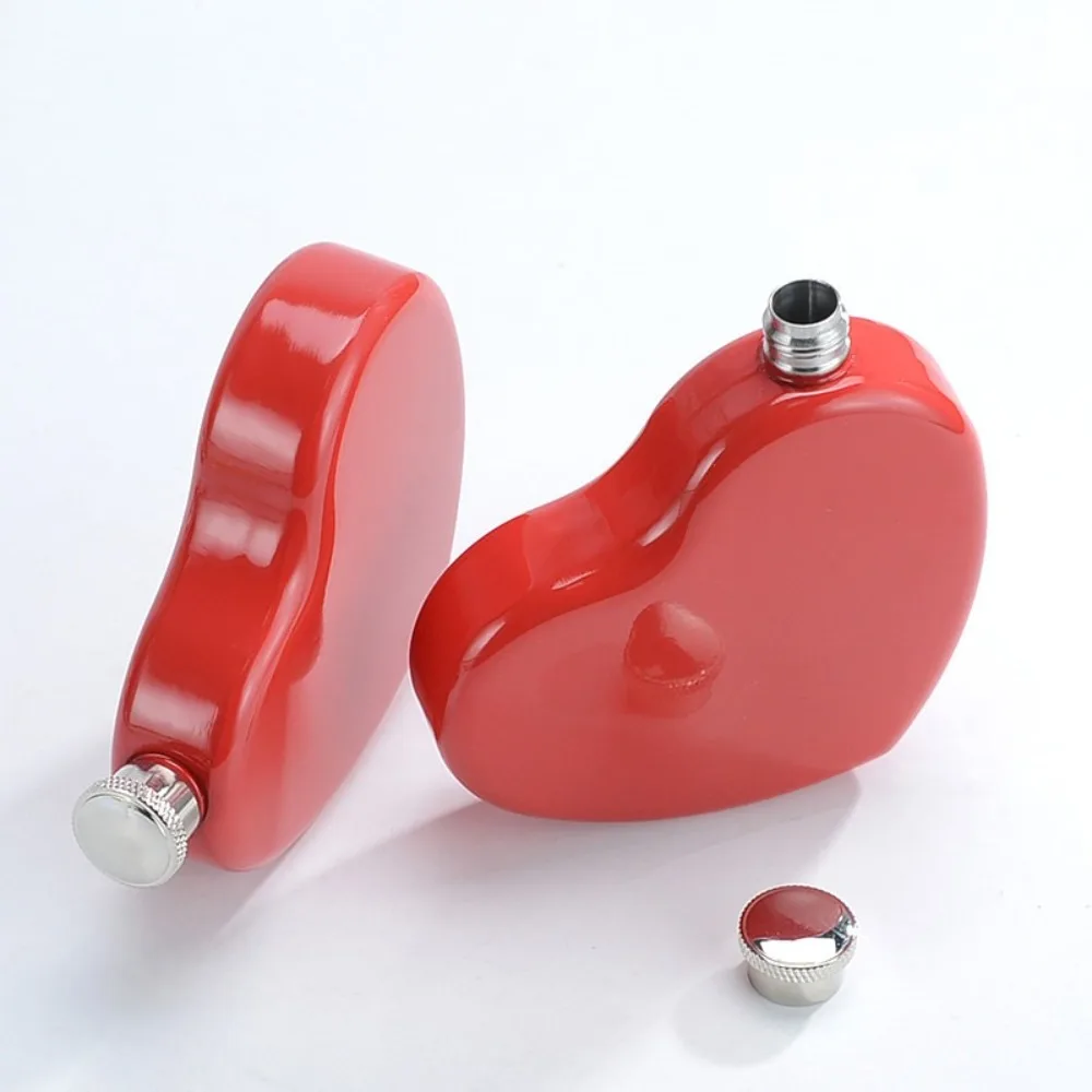 أزياء مصغرة في الهواء الطلق قارورة الورك المحمولة على شكل قلب شرب قوارير الفودكا وعاء النبيذ الفولاذ المقاوم للصدأ