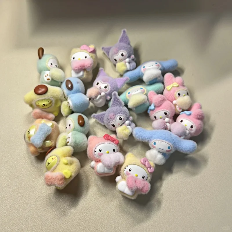 

Подлинные персонажи Sanrio, плюшевая слоенная маленькая сумка с сокровищами, кавайная аниме-фигурка, модель Hellokitty, загадочная коробка, новый подарок для девочек