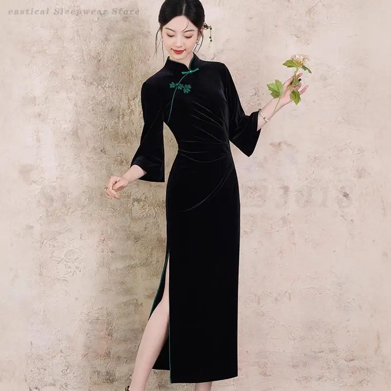 

Vintage Classic Female Cheongsam Traditional Chinese Black Long Velour Qipao Dress Sexy Slim Split Vestidos Evening Party Dress