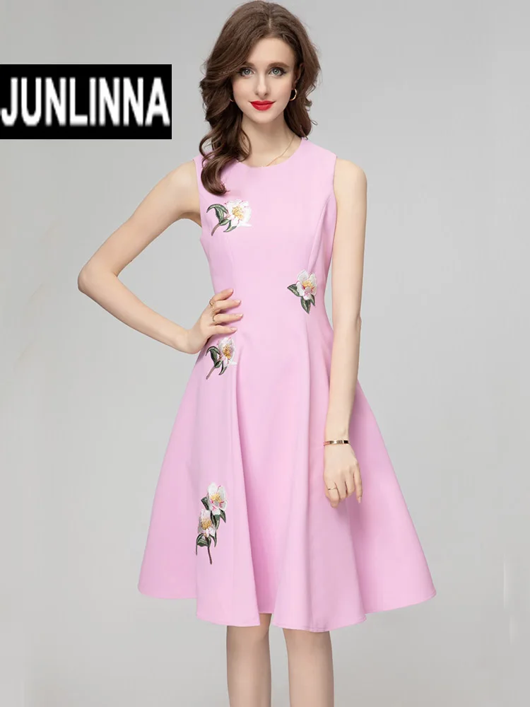 

JUNLINNA Street Fashion Women Tank Dress O-Neck Flower Embroidery Knee-Length Vestidos Younger Party Holiday Sliming