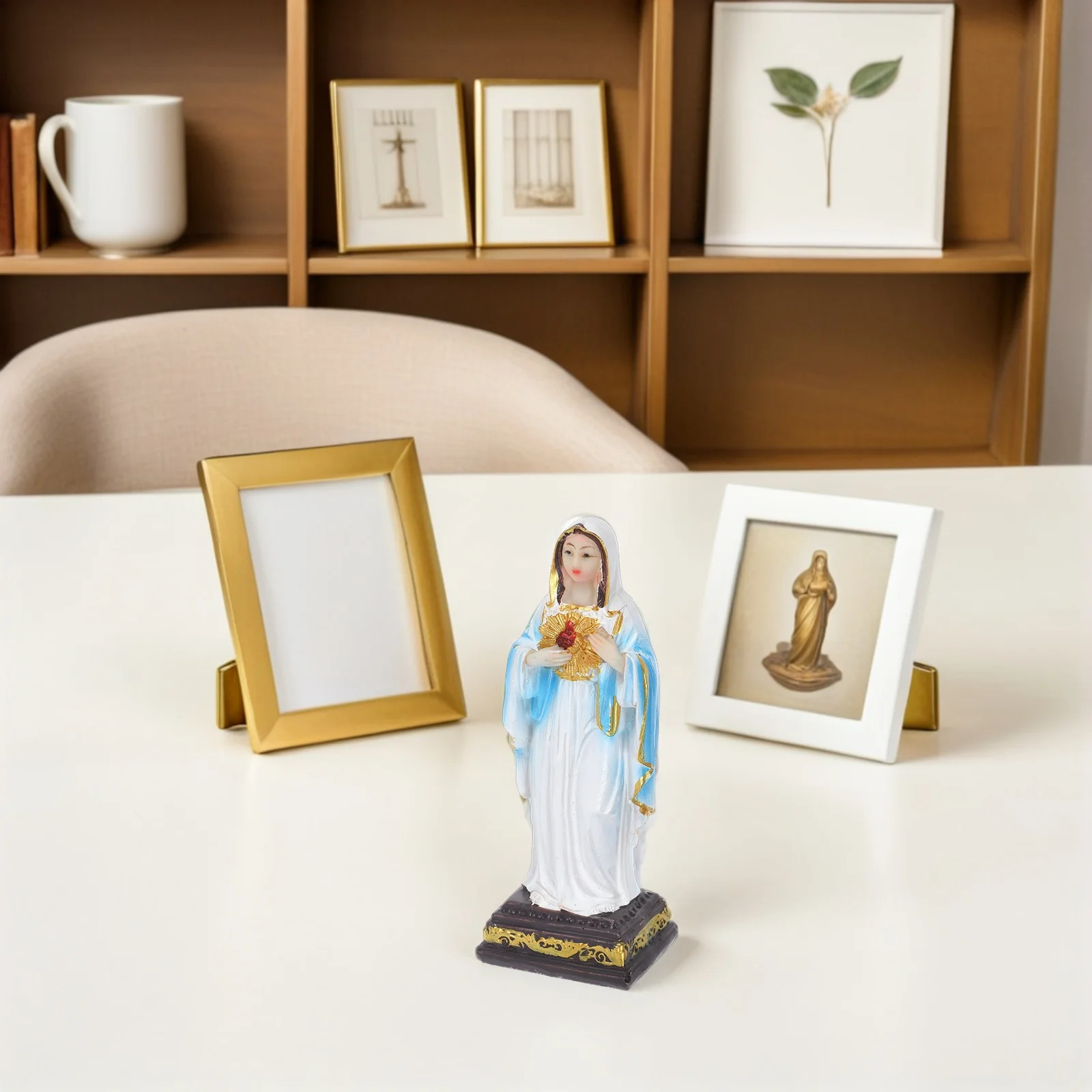 

Small Resin Holy Lady Statue Blessed Mother Mary Decor for Home Church Altar Christmas Indoor Display Religious Sculpture Gift