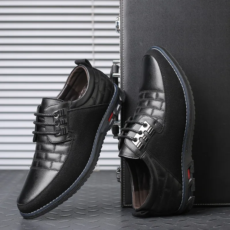 Nuevos zapatos de otoño e invierno para hombre, zapatos de cuero de negocios negros de moda de estilo coreano informal, zapatos de cuero con cordones