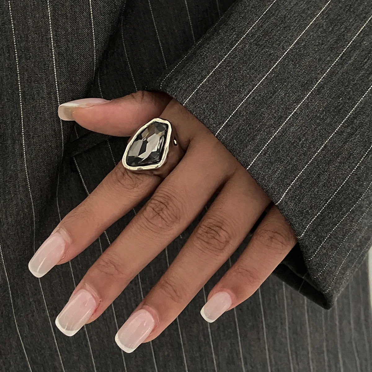 

Stylish Acrylic Black Diamond Ring Layered Geometric Metal Square Band Suitable for Men and Women Adjustable open-back ring Gift