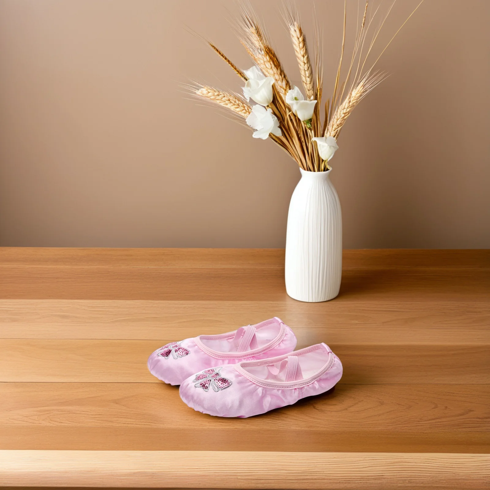 

Атласные балетки с вышивкой и блестками, розовые, размер 25, для детей, девочек, йога, танцы, гимнастика, джаз, современный стиль