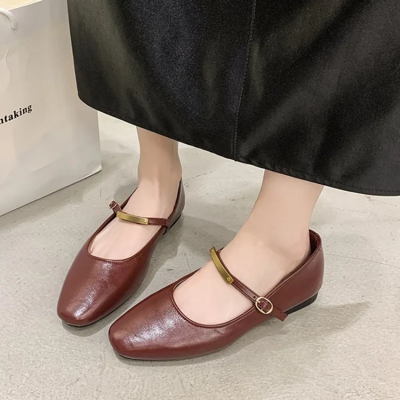 

Women's Shoes 2026 New Solid Color Fashion Soft Leather Shallow Mouth Small Square Head Flat Bottom Single Shoe