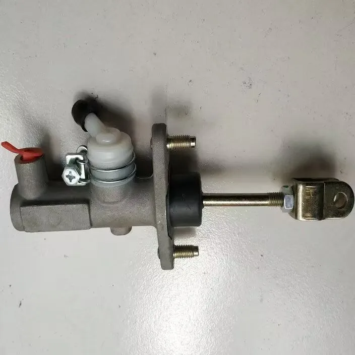 Car Clutch Master Cylinder to Geely Lc Gx2 Xpandino Panda