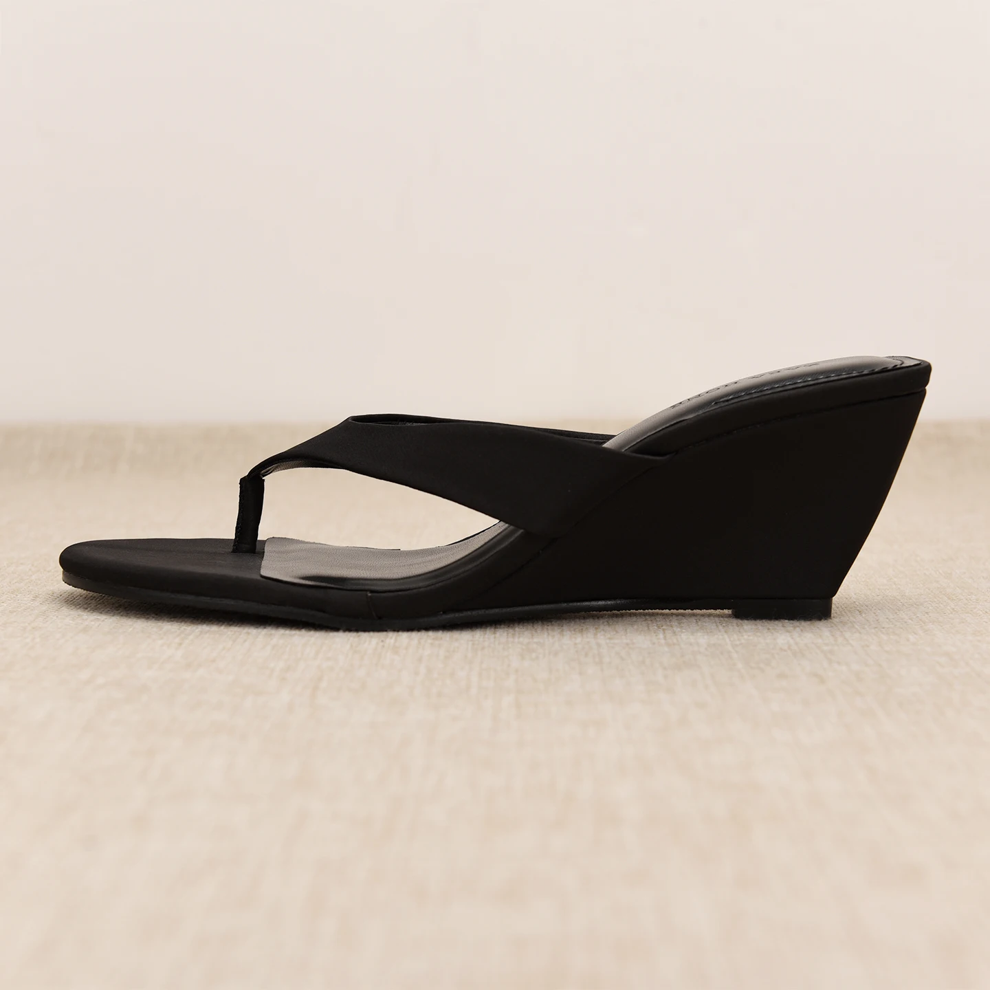 Elegant Black Satin round Toe Sandals Women's Thick Heel Buckle Toe Postmodern High Heel Slope Follow Wear Resistant Shoes