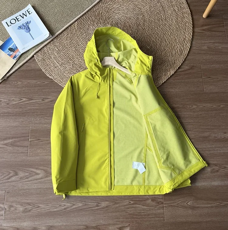 Unisex Windbreaker-Jacke mit Kapuze in Unifarbe – Leichte Reißverschluss-Oberbekleidung für Herbstfahrten und Outdoor-Aktivitäten – Detail 16