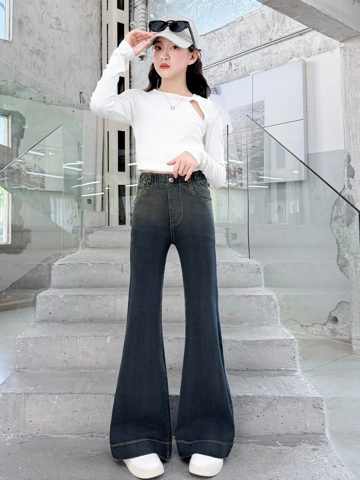 2026 New Style Large-Sized Child Size Vintage Slimming Frayed Gradient Denim Pants