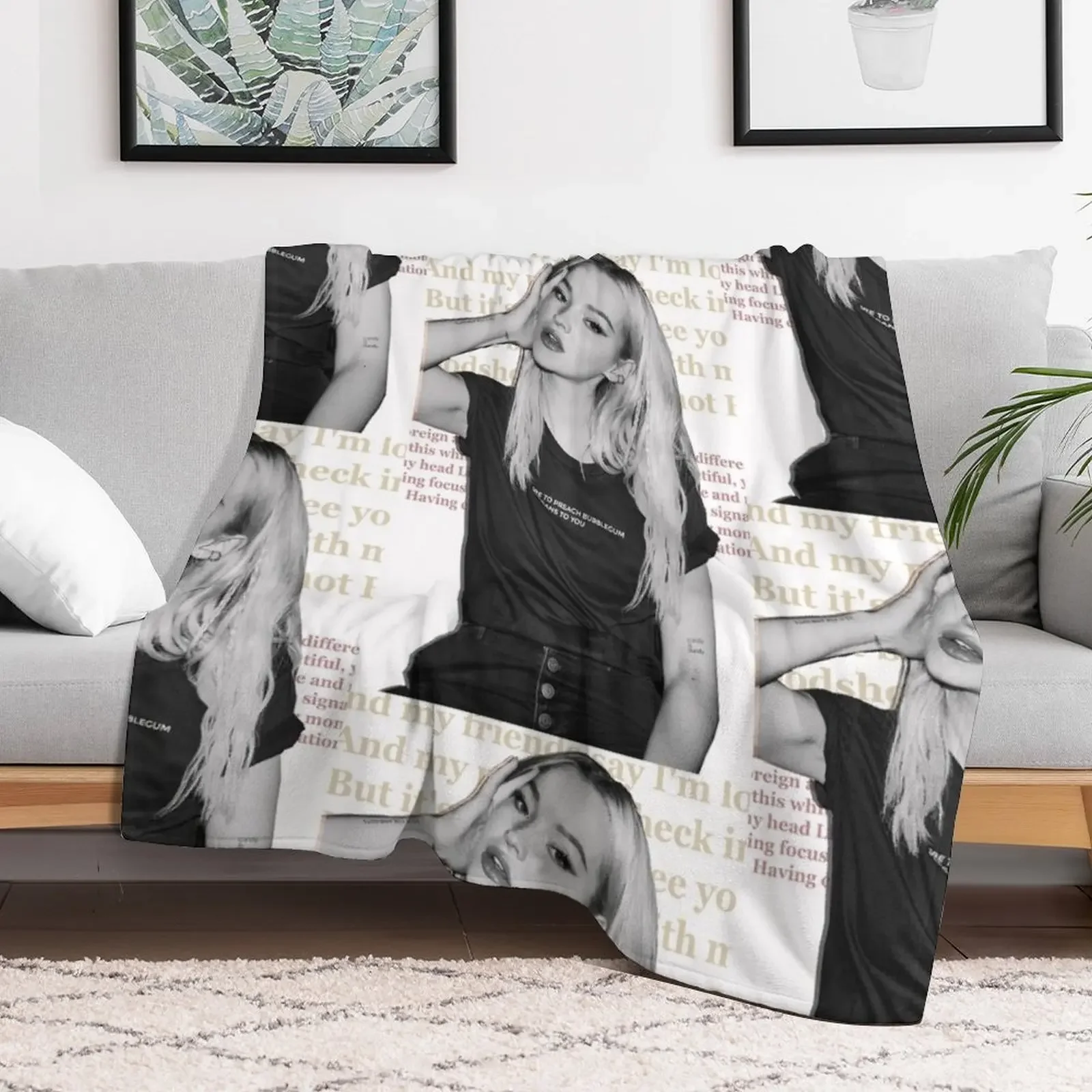 Dove Cameron - Bloodshot Throw Blanket Plush Fuzzy Cozy Blanket for Couch Sofa