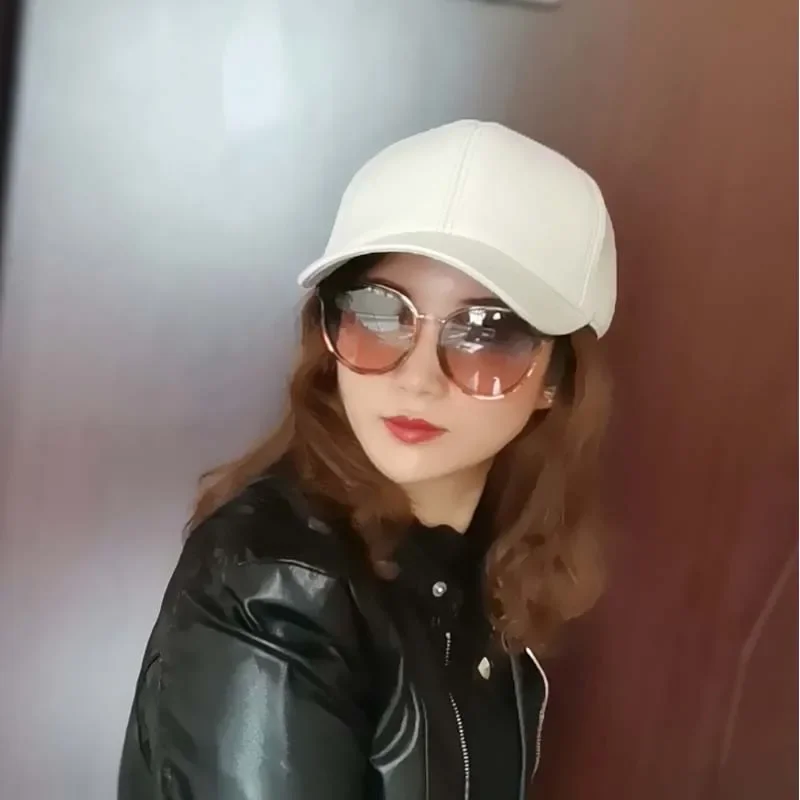 Female British Korean Sports White Baseball Cap Women Men Genuine Leather Duck Tonue Hats Male Casual Punch Hockey Golf