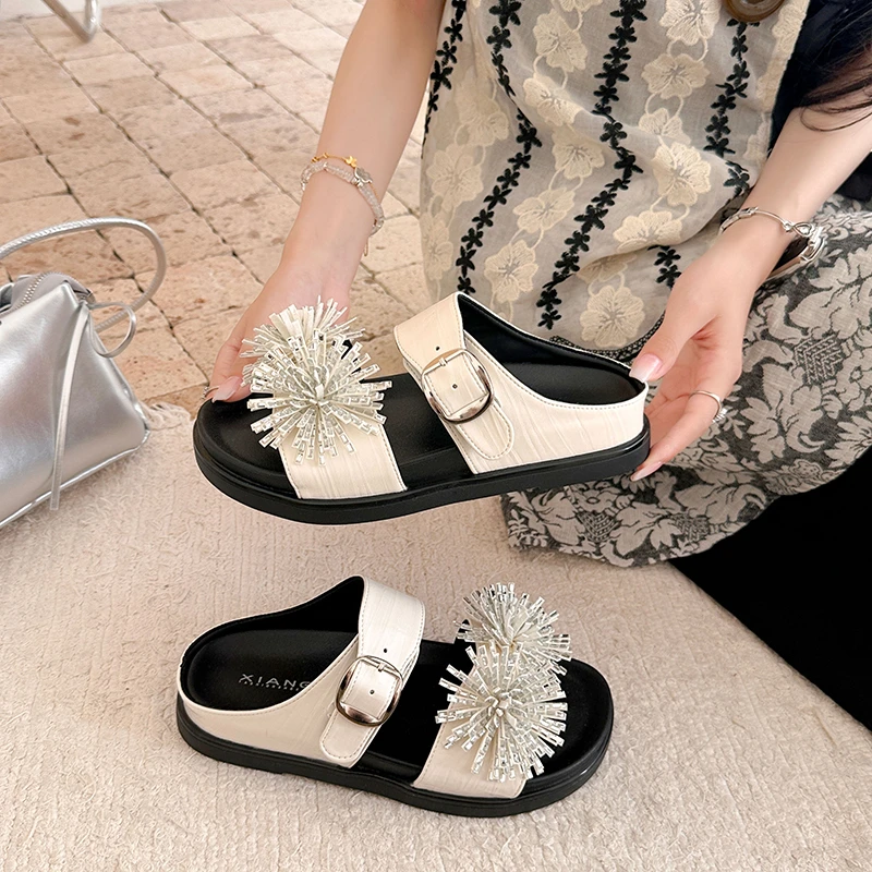Damen Sommer 2026 Neue Römische Schuhe Strass-Blumen Vintage Keilabsatz Mode-Sandalen