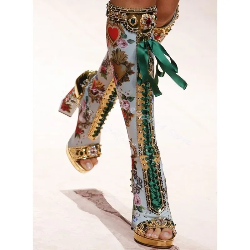 

Crystal Decor Floral Print Royal Style Strappy Boots Slip On Women Shoes Chunky High Heels Party Runway 2024 Zapatos Para Mujere
