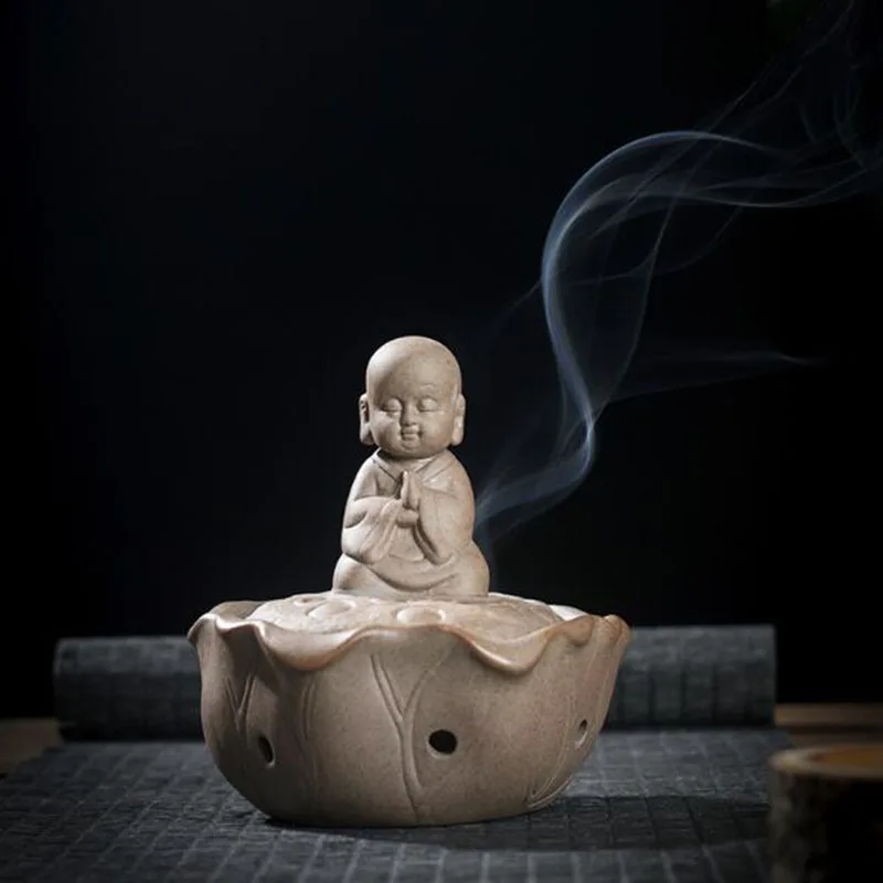 

Китайский стиль Чан Монах Основание лотоса Курительная курильница с обратным потоком Сандаловое дерево Держатель для благовоний Крытый ароматизатор Курильница Домашний декор
