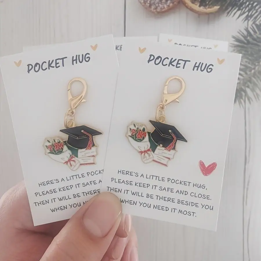 1/5/10/20/50/100pcs Gift for Her/Him: Set of 5 Gold Keychains Featuring a Graduation Flower and Doctorate Cap, Pocket-Sized Holi