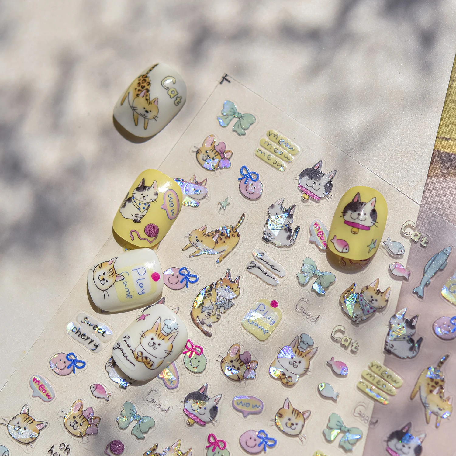 Autocollants pour ongles 5D, 1 pièce, Surface scintillante, chaton mignon, doux, joli chat, accessoire d'art des ongles, fête d'étudiant, autocollants mignons pour animaux de compagnie