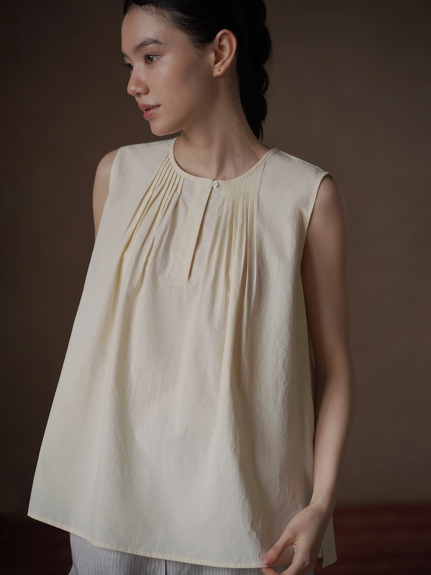Hacikis Miss Simple Cotton 100% Loose Fit round Neck Sleeveless Shirt Comfortable Skin-friendly A-line Style Commute Top